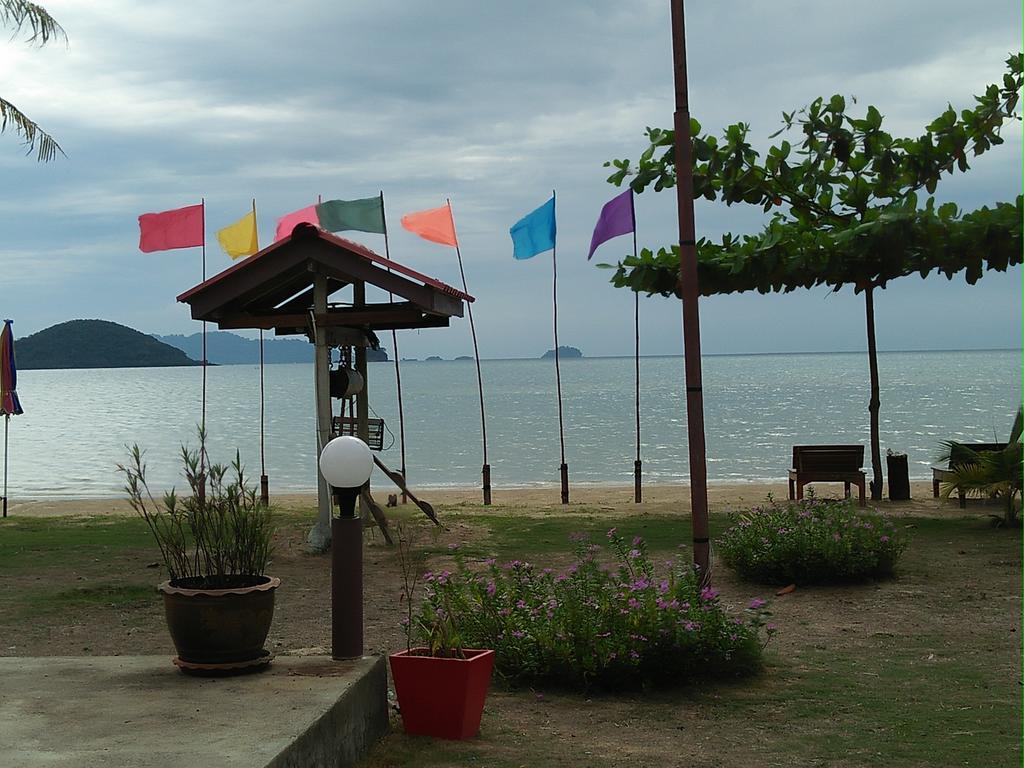 Happy Days Resort Koh Mak Buitenkant foto